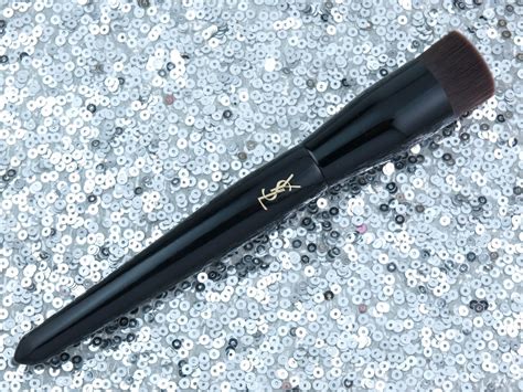 ysl foundation brush review